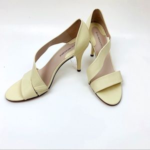 BCBG MAXAZRIA heels in cream color sandals. 6.5